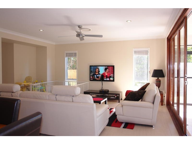 53 Hendos Place, Moggill QLD 4070